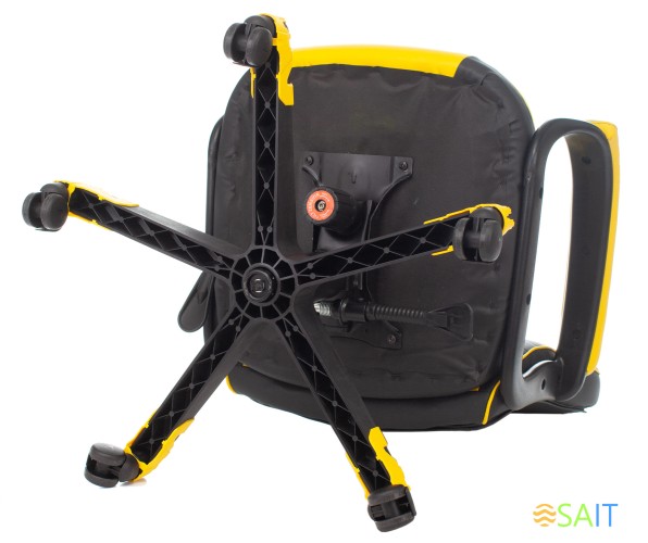 Кресло игровое Zombie GAME 17 черный/желтый эко.кожа/ткань крестов. пластик