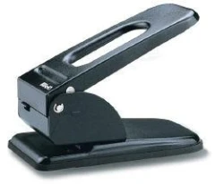 Дырокол Kw-Trio Heavy Duty 967 макс.:70лист. металл черный отв.:2 с линейкой