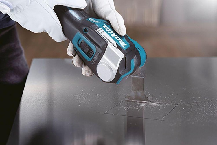 Многофункциональный инструмент Makita DTM52Z