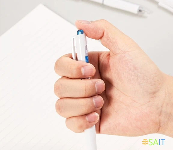 Ручка шариков. автоматическая Deli Xtream EQ42-BL белый/синий d=0.7мм син. черн. 1стерж. игловидный пиш. наконечник кругл. резин. манжета синий