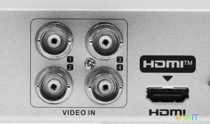 Видеорегистратор HiWatch DS-H104GA