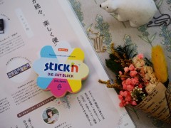 Блок самоклеящийся бумажный Stick`n 21833 67x67мм 250лист. неон ассорти "цветок"