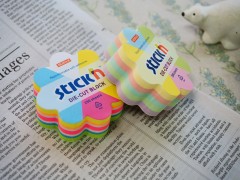 Блок самоклеящийся бумажный Stick`n 21833 67x67мм 250лист. неон ассорти "цветок"