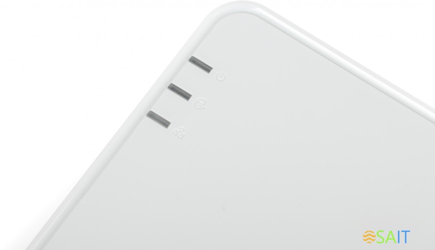 Видеорегистратор HiWatch DS-N208(C)