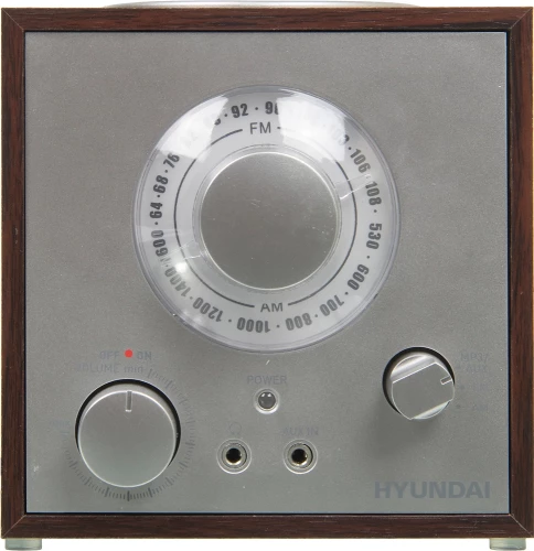 Радиоприемник настольный Hyundai H-SRS200 вишня USB SD/microSD