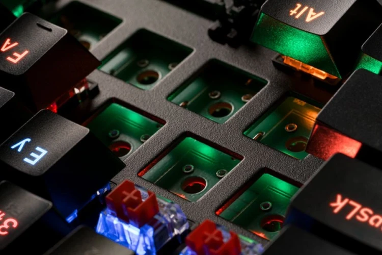 Клавиатура Redragon Lakshmi механическая черный USB slim for gamer LED (78119) кабель 1.8м