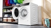 Стиральная машина Bosch Serie 8 WGB256A0ME пан.англ. класс: A загр.фронтальная макс.:10кг белый инвертор