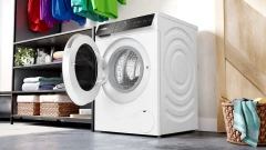 Стиральная машина Bosch Serie 8 WGB256A0ME пан.англ. класс: A загр.фронтальная макс.:10кг белый инвертер