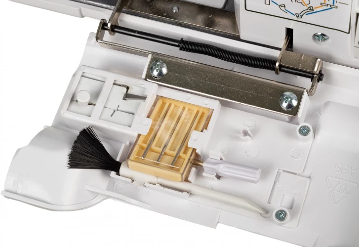 Оверлок Comfort 110