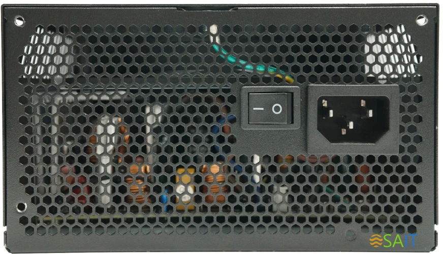 Блок питания Azza ATX 650W PSAZ-650B 80+ bronze (20+4pin) APFC 120mm fan 5xSATA RTL