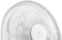 Вентилятор напольный Electrolux EFF-1005 45Вт скоростей:3 белый
