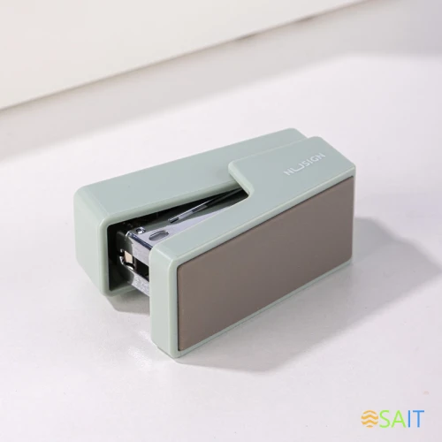 Степлер мини Deli ENS083GREEN ENS083 Linfini N10 24/6 (15листов) зеленый 15скоб металл/пластик блистер