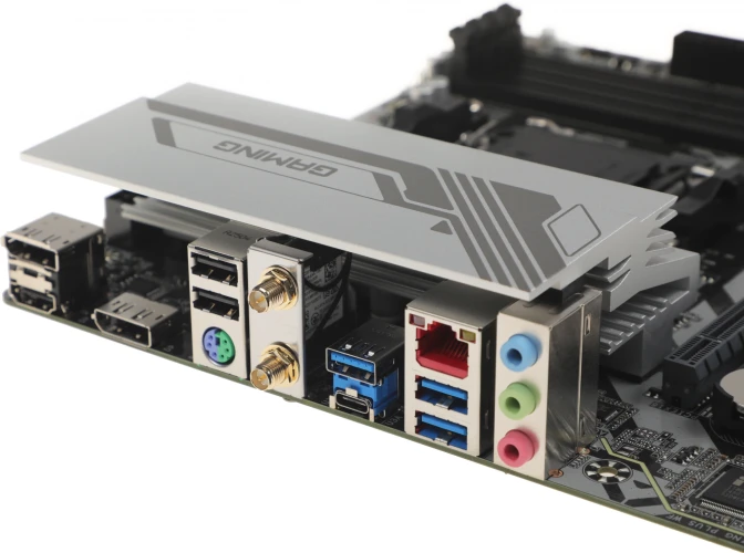 Материнская плата Gigabyte B650M GAMING PLUS WF SocketAM5 AMD B650 4xDDR5 mATX AC`97 8ch(7.1) 2.5Gg RAID+HDMI+DP