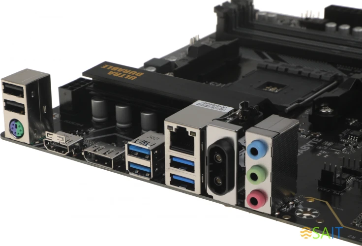 Материнская плата Gigabyte B550M DS3H AC R2 Soc-AM4 AMD B550 4xDDR4 mATX AC`97 8ch(7.1) GbLAN RAID+HDMI+DP