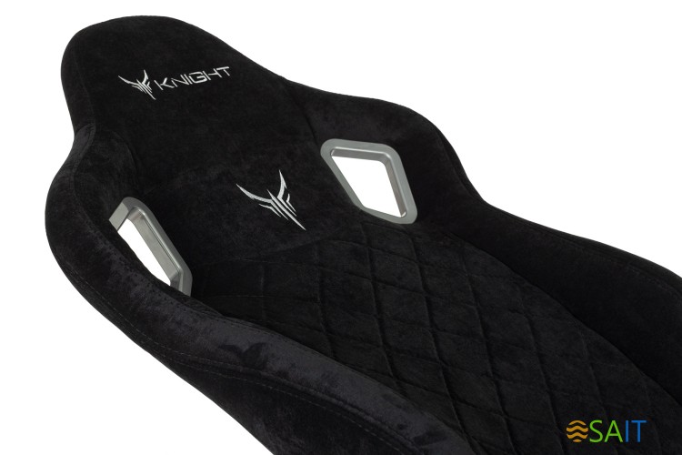 Кресло игровое Knight Outrider черный Light-20 с подголов. крестов. металл