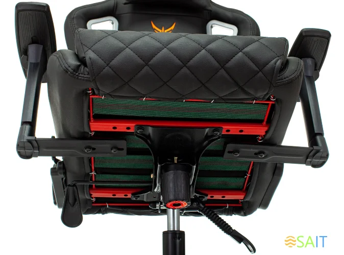 Кресло игровое Knight Outrider черный/красный ромбик эко.кожа с подголов. крестов. металл