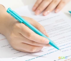 Ручка шариков. автоматическая Deli Daily EQ00330 голубой d=0.7мм син. черн. резин. манжета