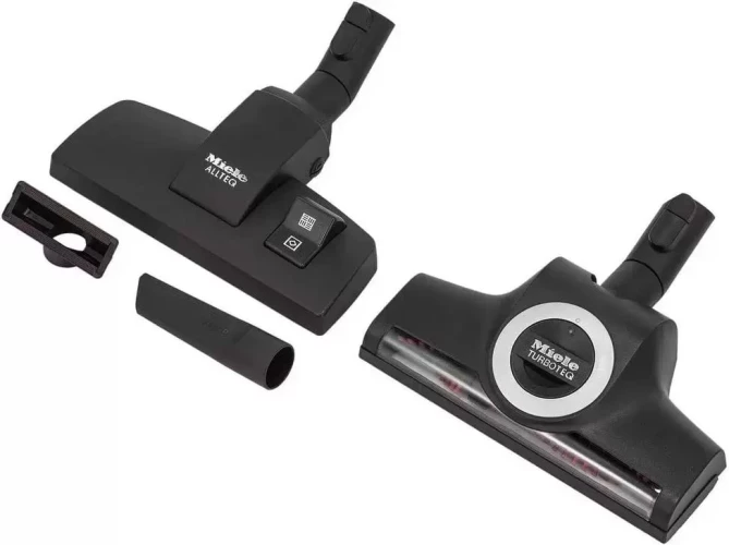 Пылесос Miele Complete C3 Cat & Dog PowerLine 890Вт красный/черный