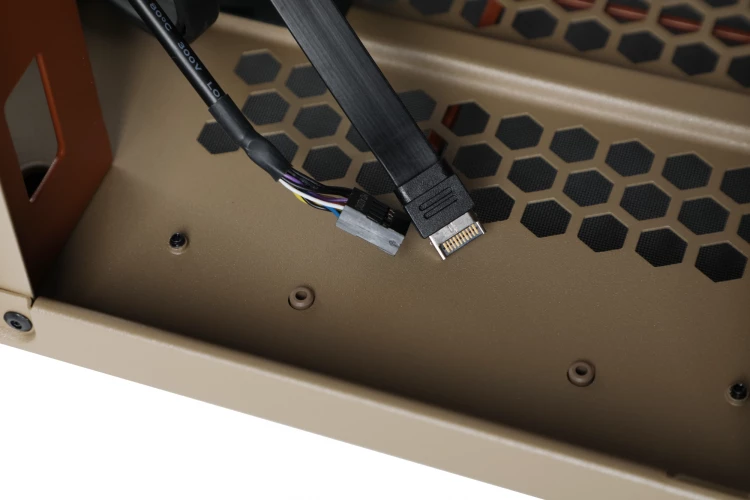 Корпус Thermaltake The Tower 300 Gravel Send коричневый без БП mATX 8x120mm 6x140mm 2xUSB3.0 audio bott PSU