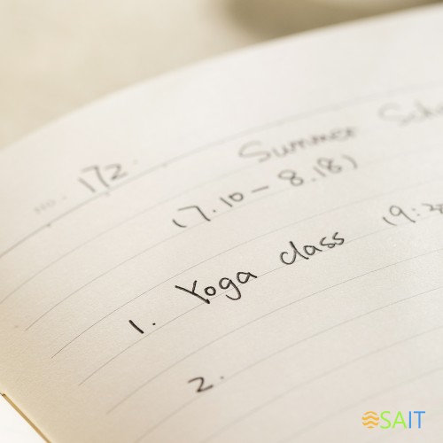 Блокнот Deli EN141LBLACK A5 210х143мм искусст. кожа 112л линейка мягкая обложка черный