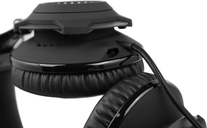 Наушники с микрофоном HyperX Cloud Revolver черный 2м мониторные USB оголовье (4P5K5AA)