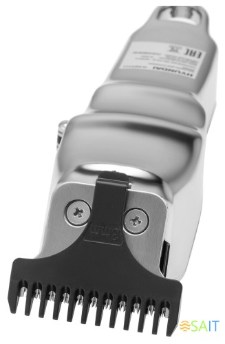 Машинка для стрижки Hyundai H-HC7111 серебристый/черный 3Вт (насадок в компл:3шт)