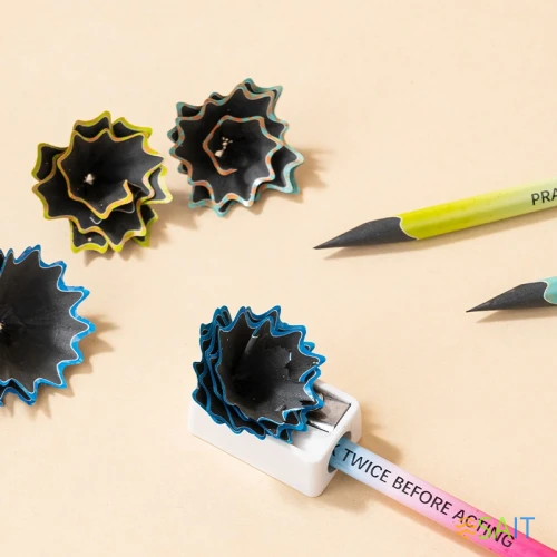 Карандаш ч/г Deli EC050-HB 2.2мм HB трехгран. ассорти ластик