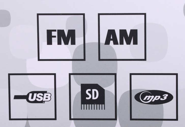 Радиоприемник портативный Supra ST-33U черный USB SD