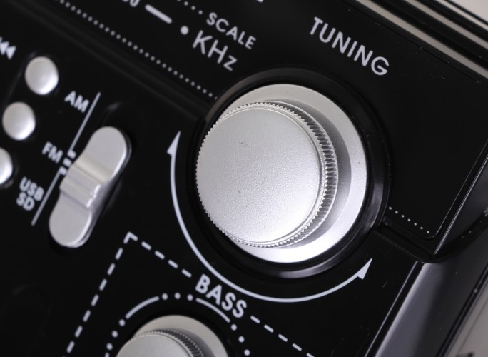 Радиоприемник портативный Supra ST-33U черный USB SD