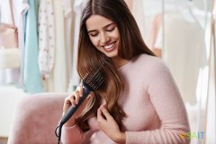 Расческа-выпрямитель Philips BHH885/00 черный/фиолетовый макс.темп.:200С покрытие:керамическое