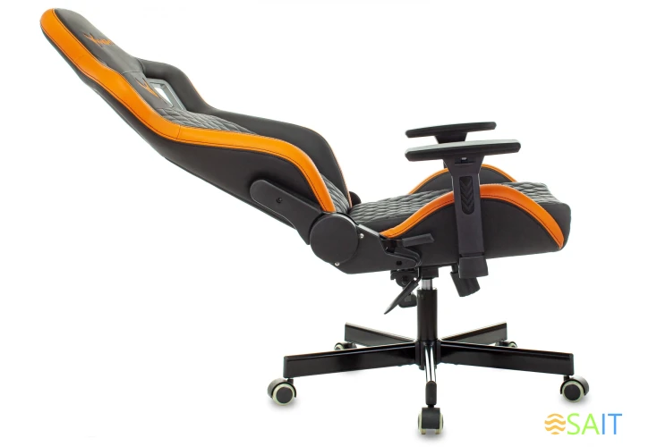 Кресло игровое Knight Outrider черный/оранжевый ромбик эко.кожа с подголов. крестов. металл
